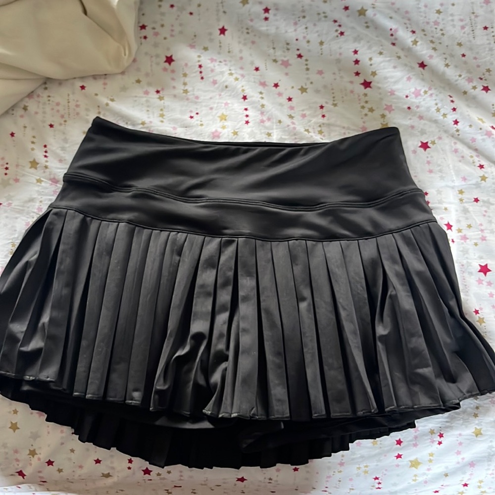 Gold hinge skirt
